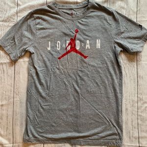 Kids sz XL 18/20 Jordan grey shirt